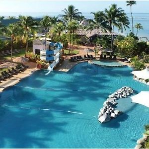 Outrigger Fiji Beach Resort